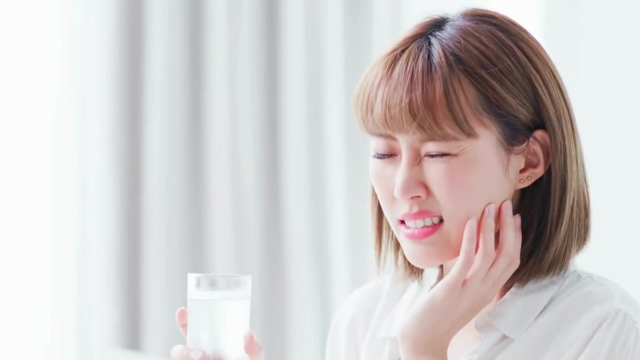 Sensitive Teeth Causes, Symptoms, and Treatments